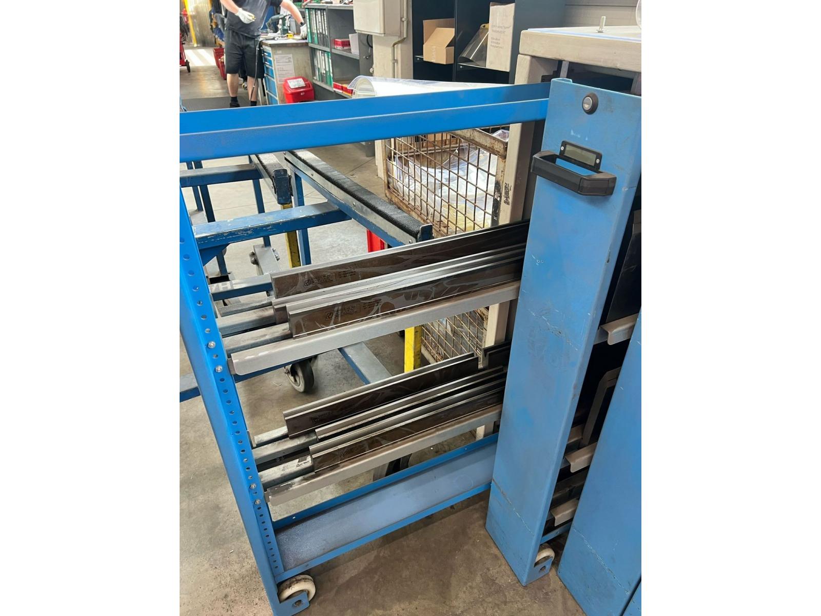 PRESSA PIEGATRICE 620×400 TON BYSTRONIC 8/10 ASSI