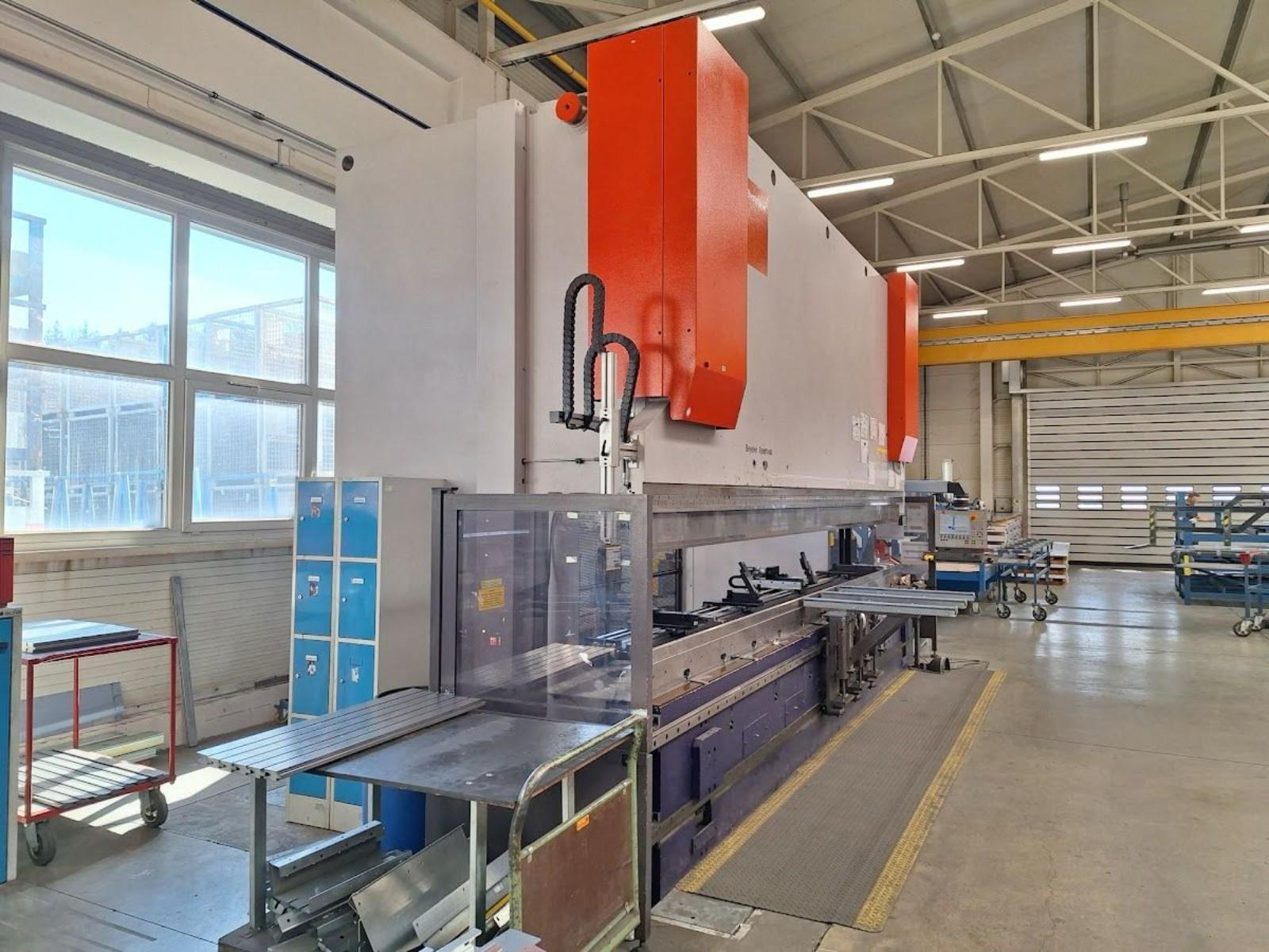 PRESSA PIEGATRICE 620×400 TON BYSTRONIC 8/10 ASSI