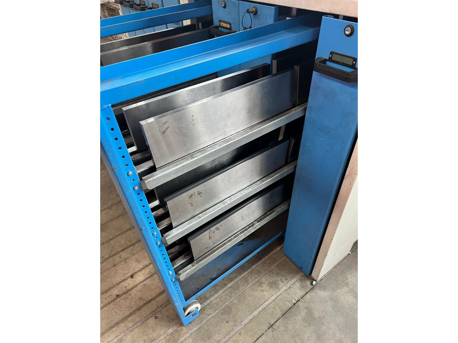 PRESSA PIEGATRICE 620×400 TON BYSTRONIC 8/10 ASSI