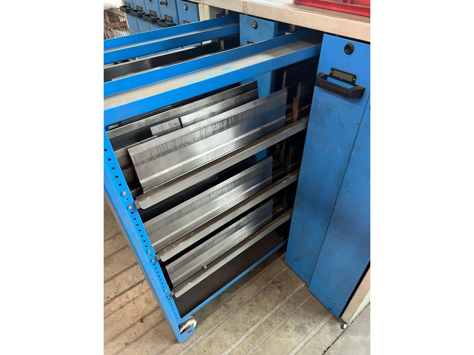 PRESSA PIEGATRICE 620×400 TON BYSTRONIC 8/10 ASSI