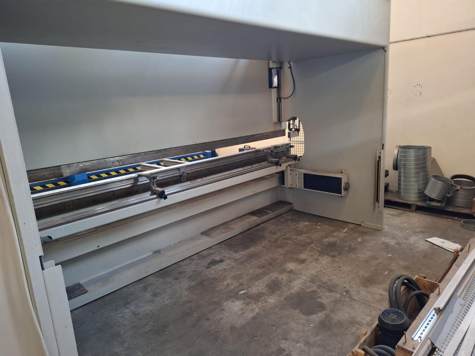 PRESSA PIEGATRICE BC 90/41