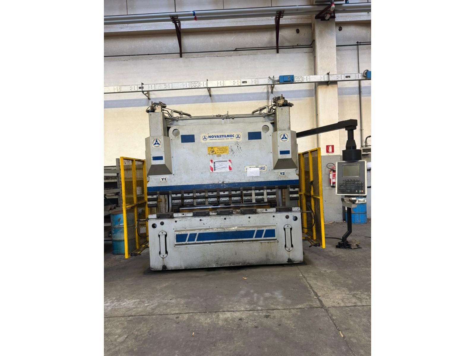 PRESSA PIEGATRICE NOVASTILMEC 2500x80 TON CNC 7 assi