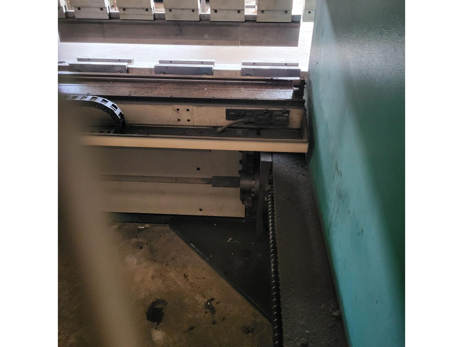 PRESSA PIEGATRICE VIMERCATI 80 X4175