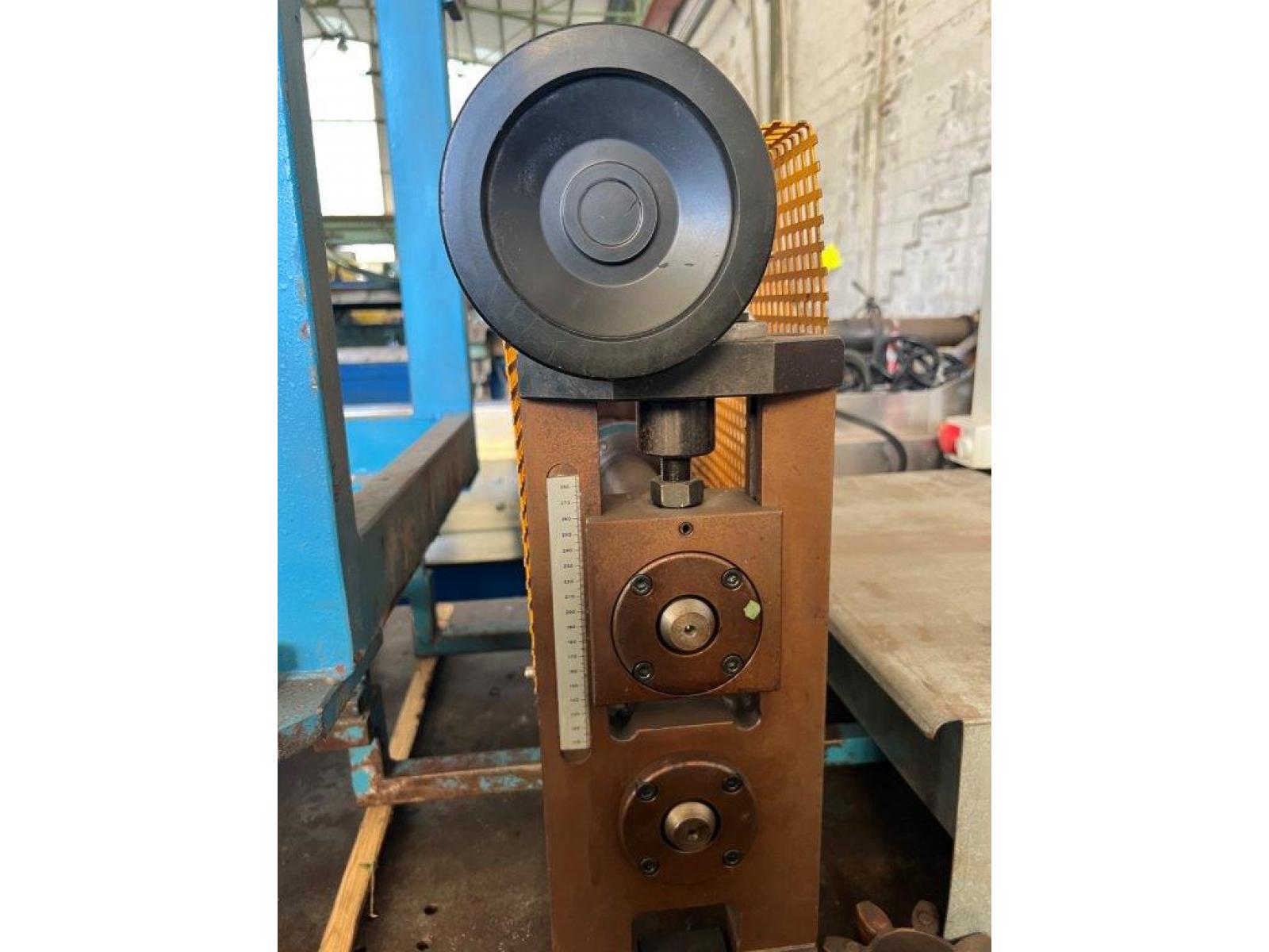 Rotella linea di taglio €1500