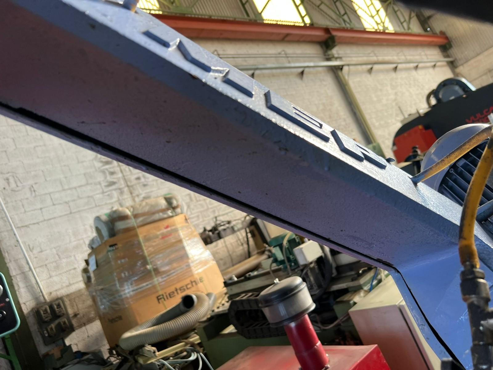 SEGATRICE A NASTRO SHARK 280SXI