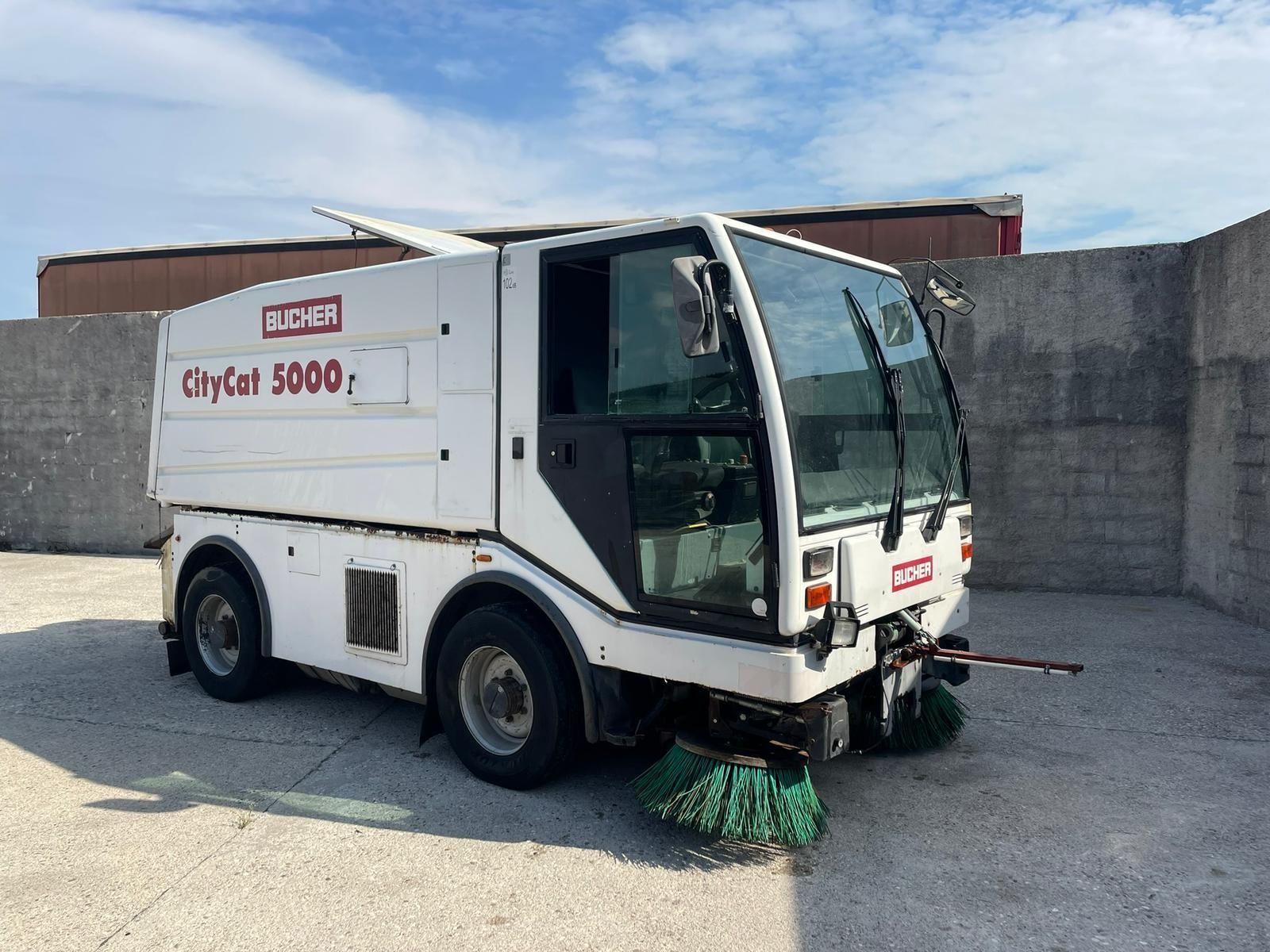 SPAZZATRICE BUCHER CITY CAT 5000