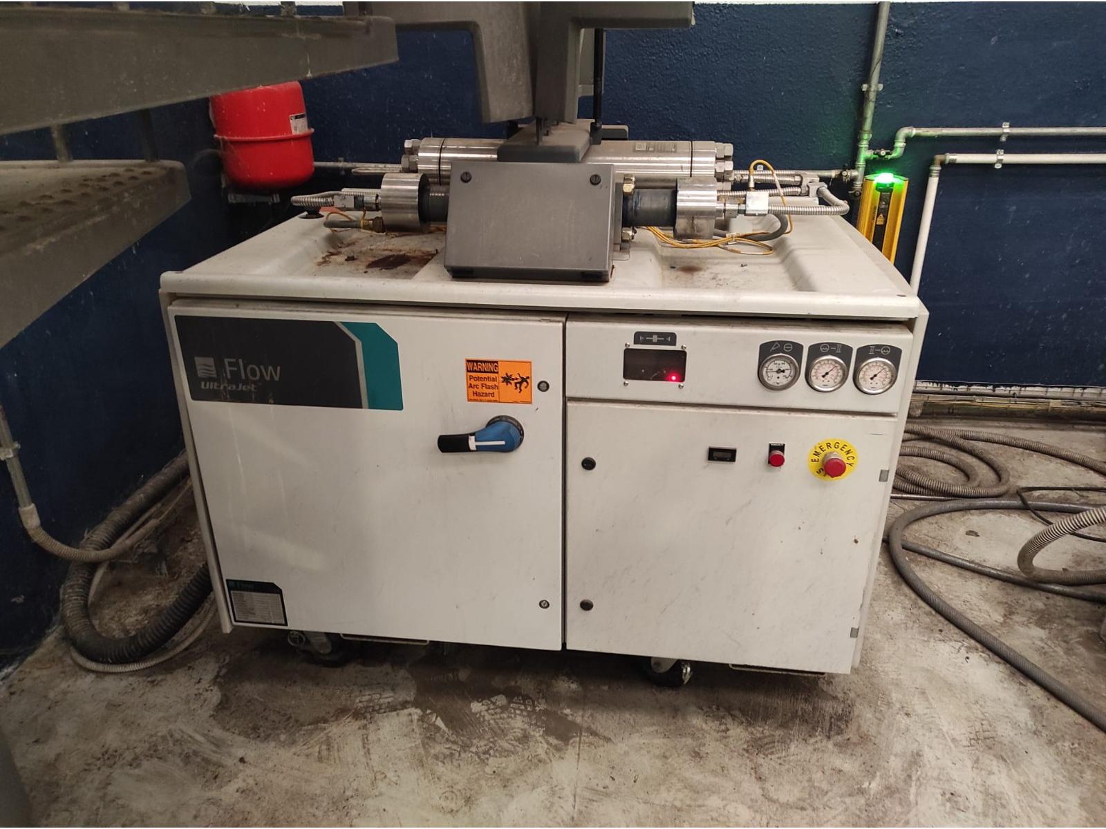 TAGLIO AD ACQUA FLOW MACH 200