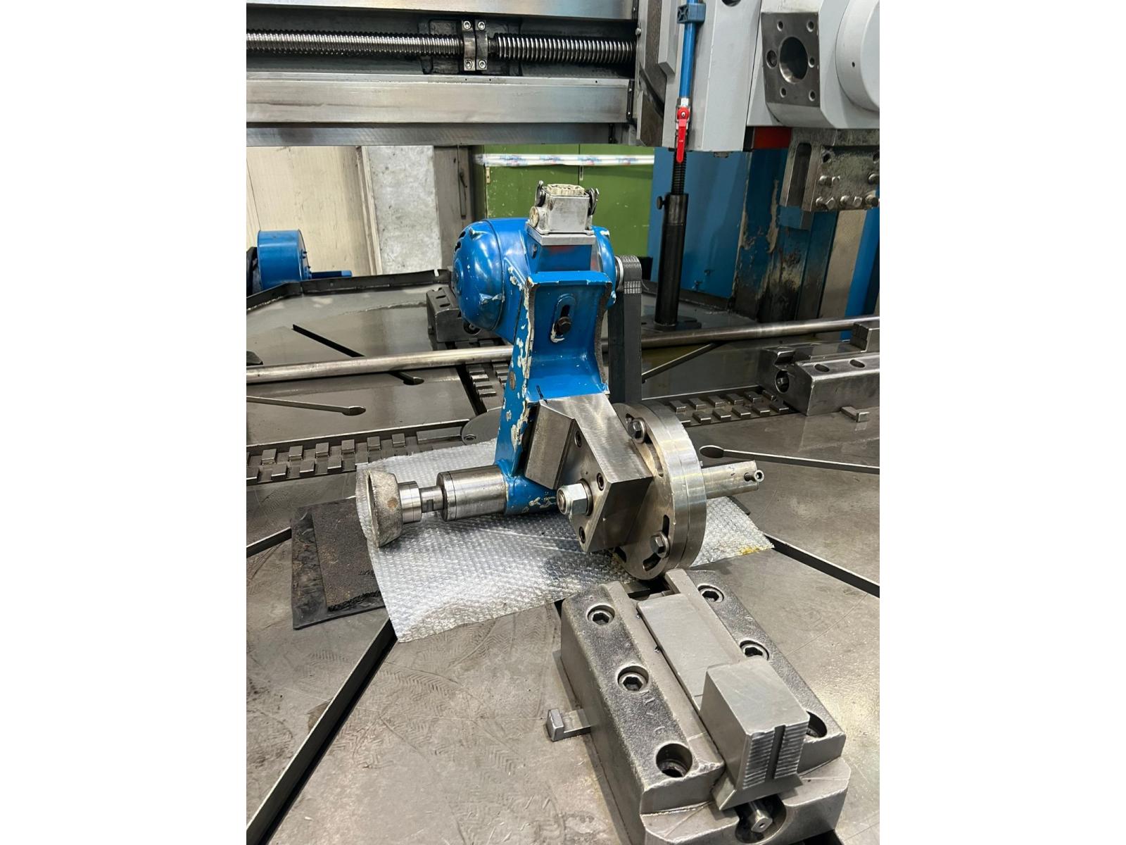 TORNIO VERTICALE OMBA TV 215 CNC