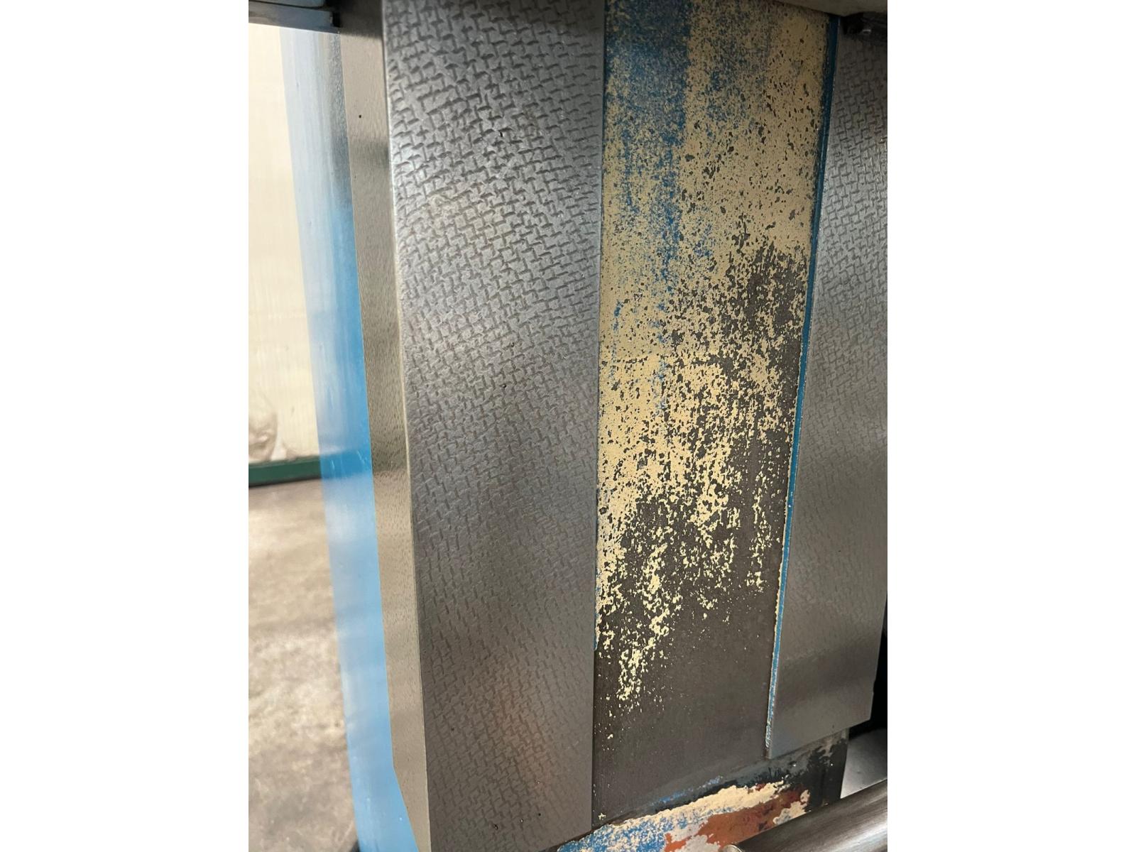 TORNIO VERTICALE OMBA TV 215 CNC