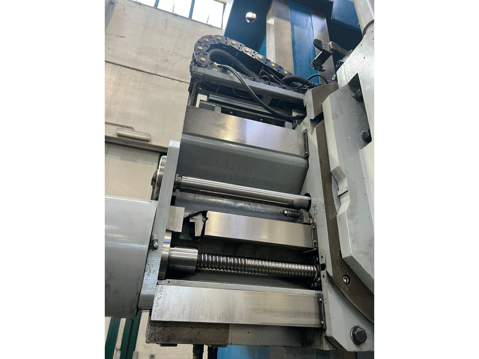 TORNIO VERTICALE OMBA TV 215 CNC