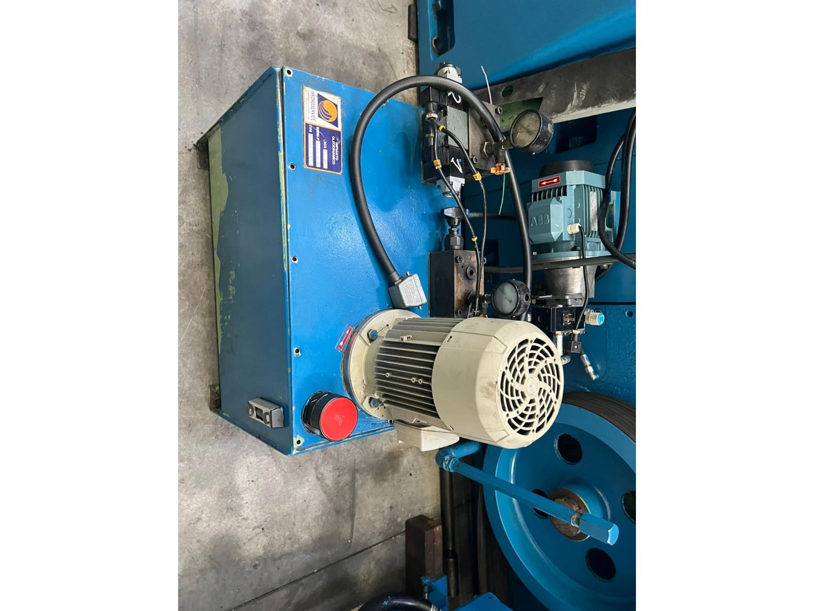 TORNIO VERTICALE OMBA TV 215 CNC