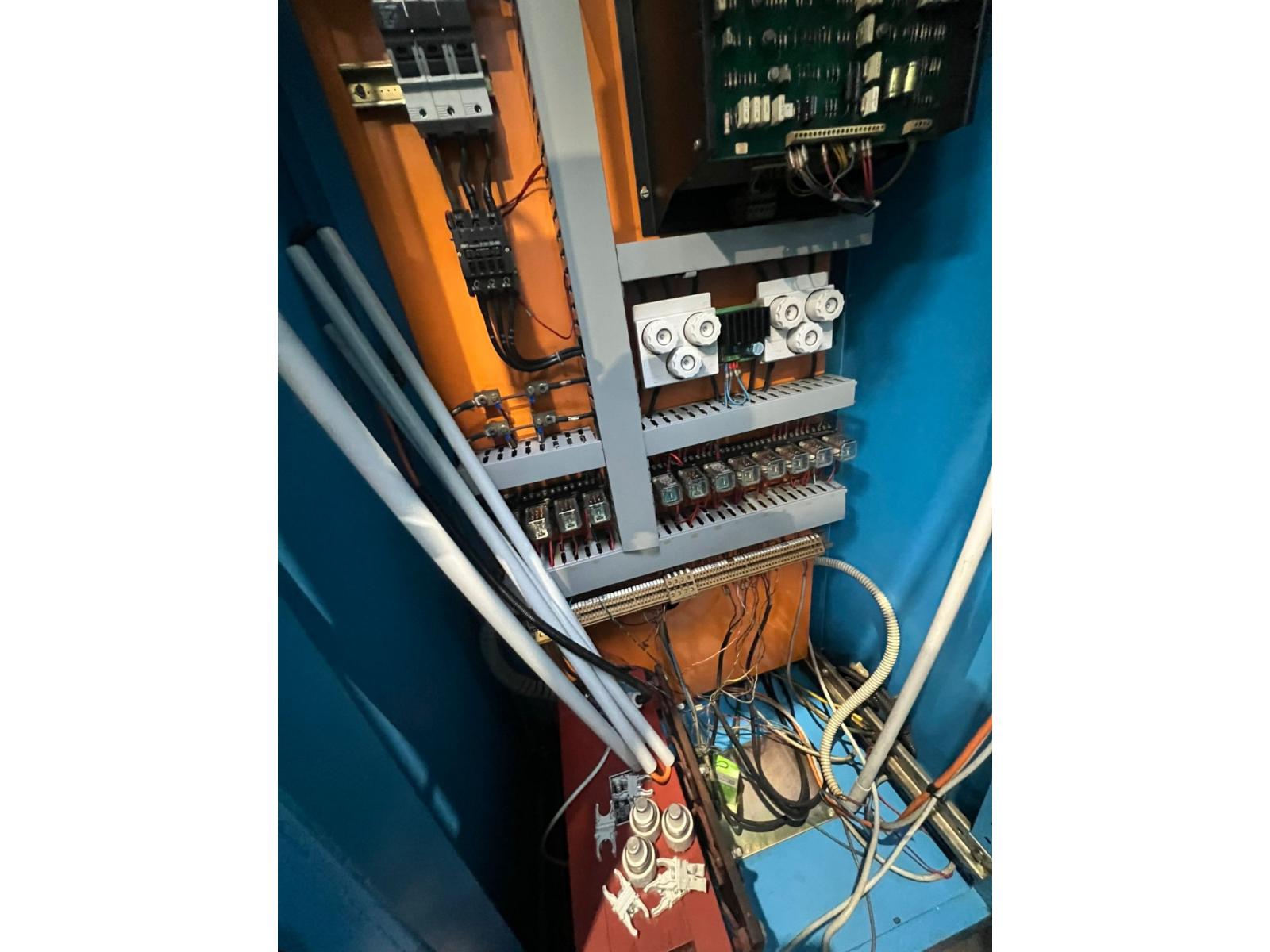 TORNIO VERTICALE OMBA TV 215 CNC