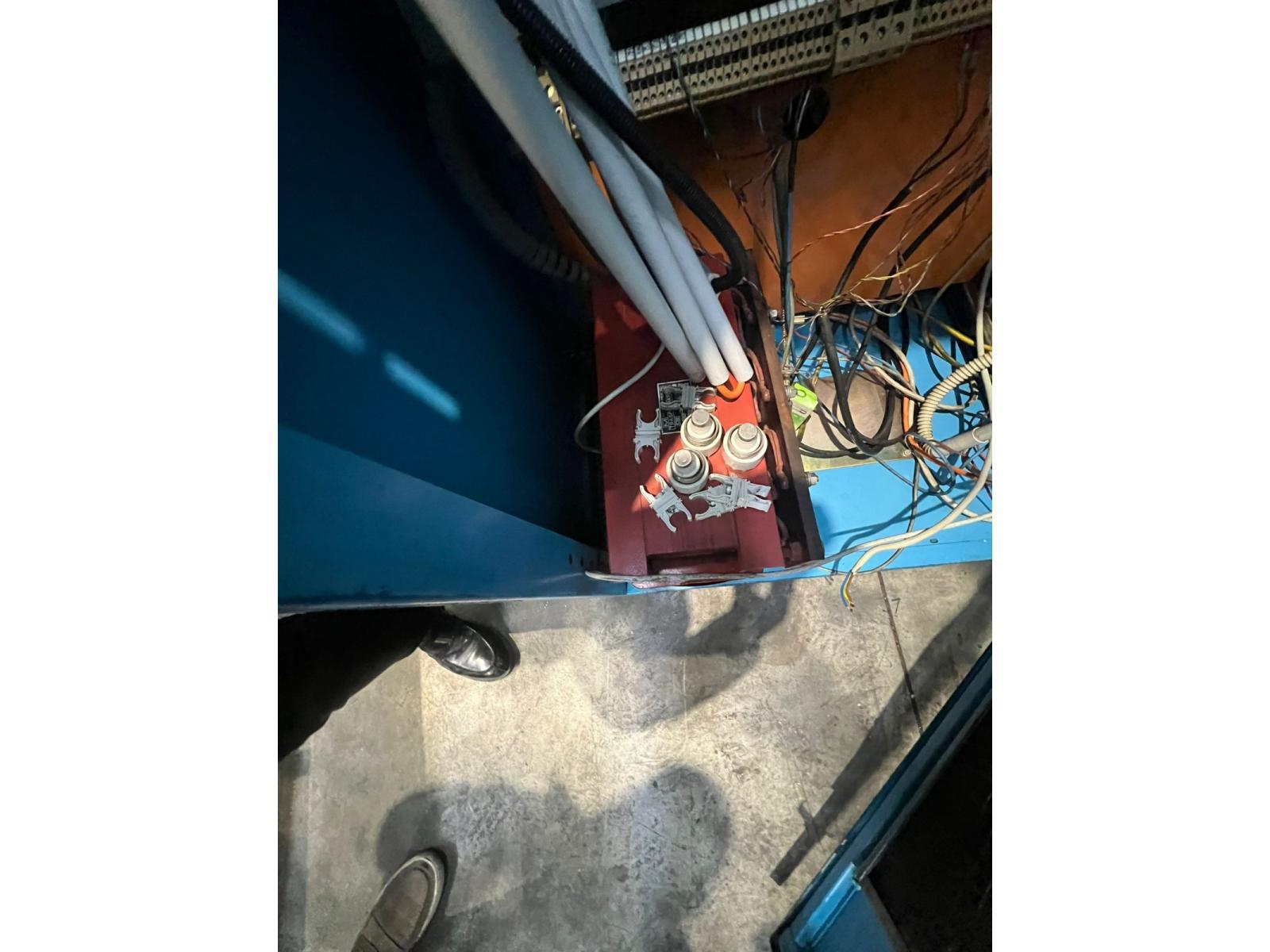 TORNIO VERTICALE OMBA TV 215 CNC