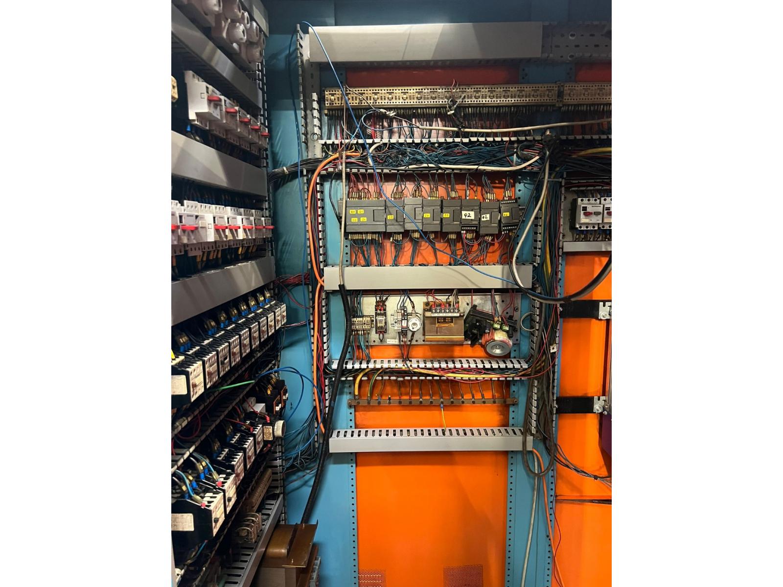 TORNIO VERTICALE OMBA TV 215 CNC